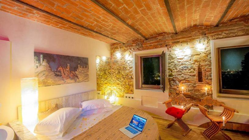 Castello Di Montalbano Bed & Breakfast ฟลอเรนซ์ ภายนอก รูปภาพ